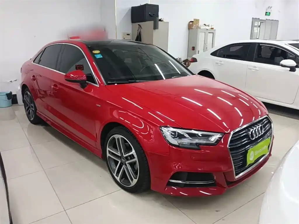 Audi A3 2018 — фото 4