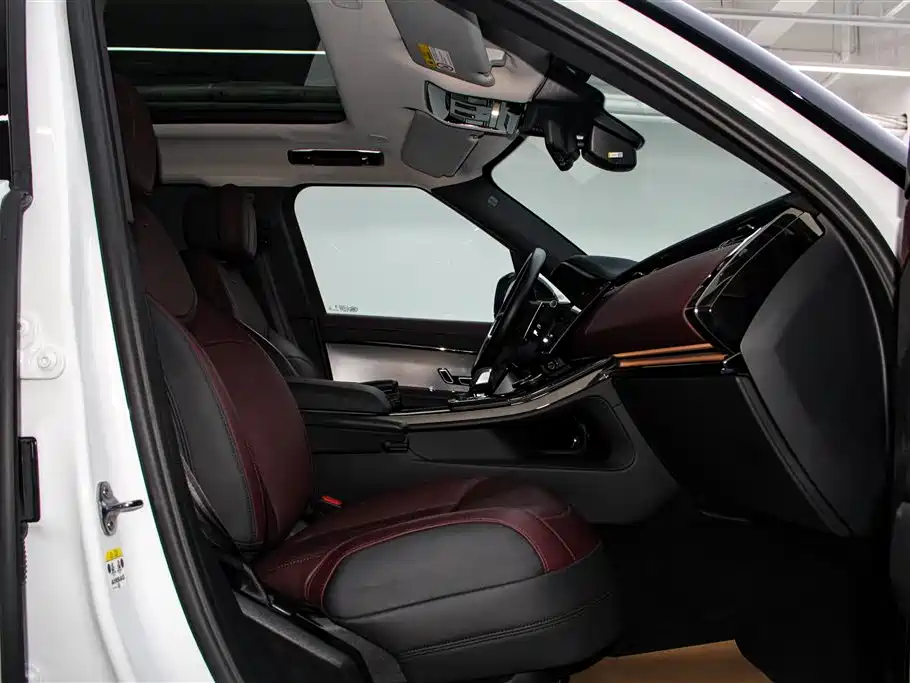 Land Rover Sport 2023 — фото 19