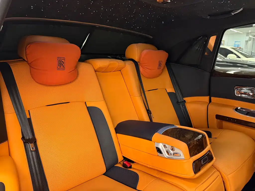 Rolls-Royce Ghost 2015 — фото 12