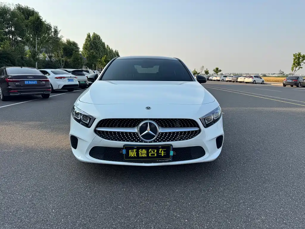 Mercedes-Benz A-Class 2022 — фото 3