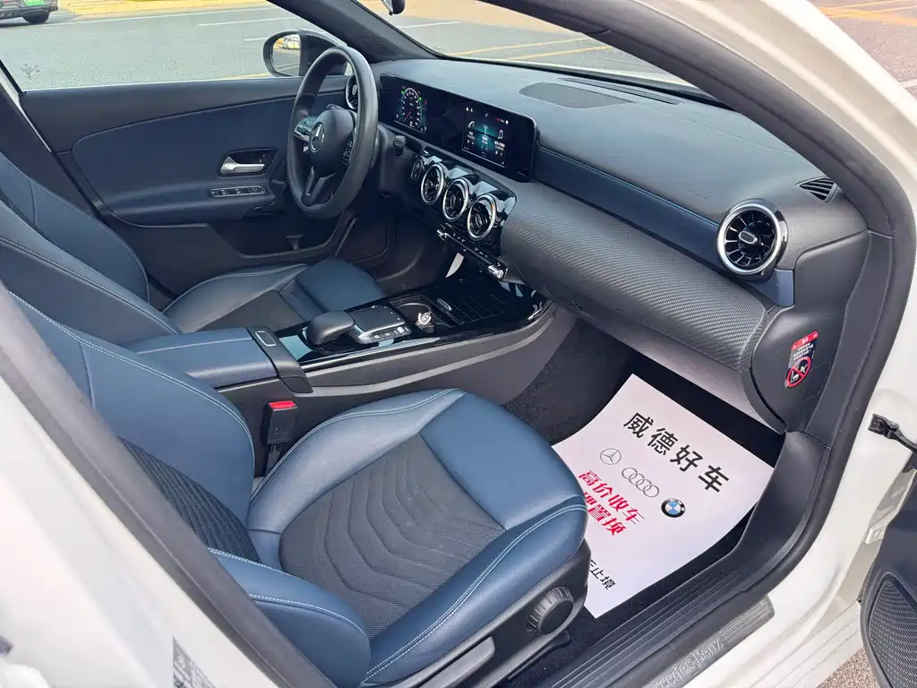 Mercedes-Benz A-Class 2022 — фото 12