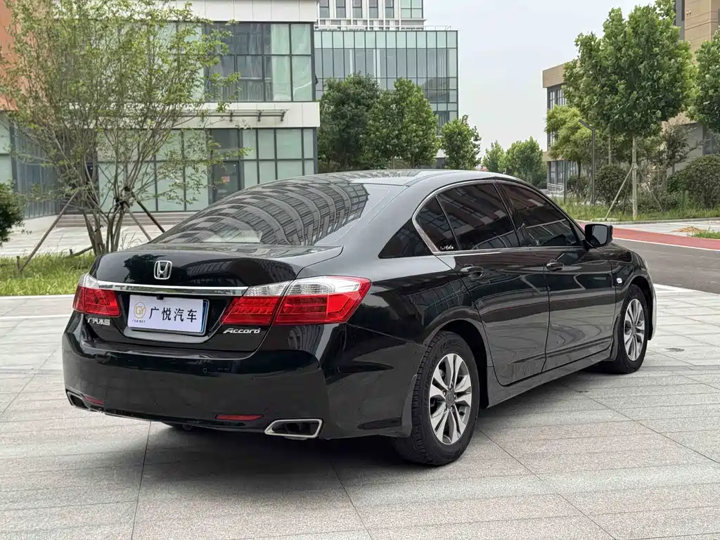 Honda Accord 2014 — фото 4