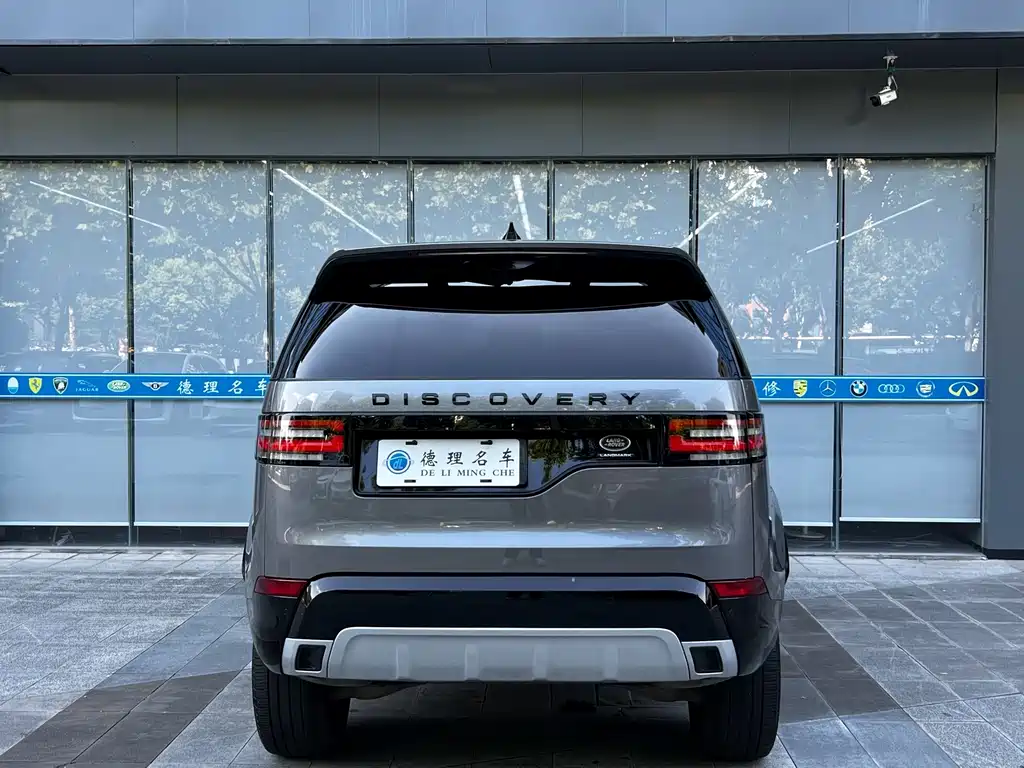 Land Rover Discovery 2020 — фото 17