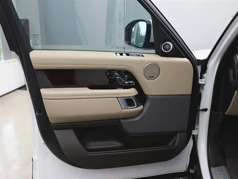 Land Rover Range Rover 2021 — фото 10