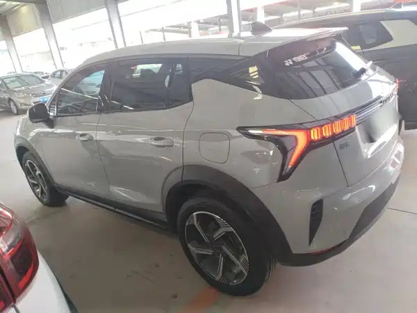 Lynk & Co 06 EM-P 2022