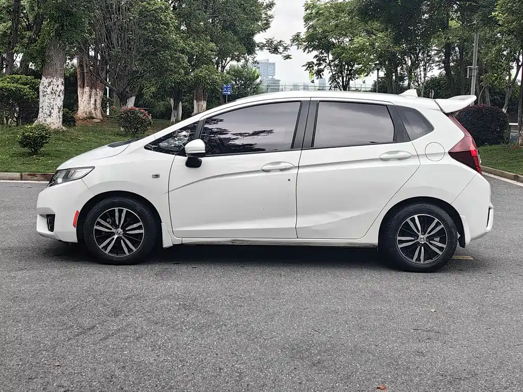 Honda Fit 2017 — фото 10