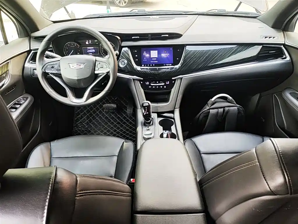 Cadillac XT6 2019 — фото 10