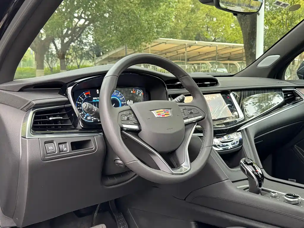 Cadillac XT6 2025 — фото 20