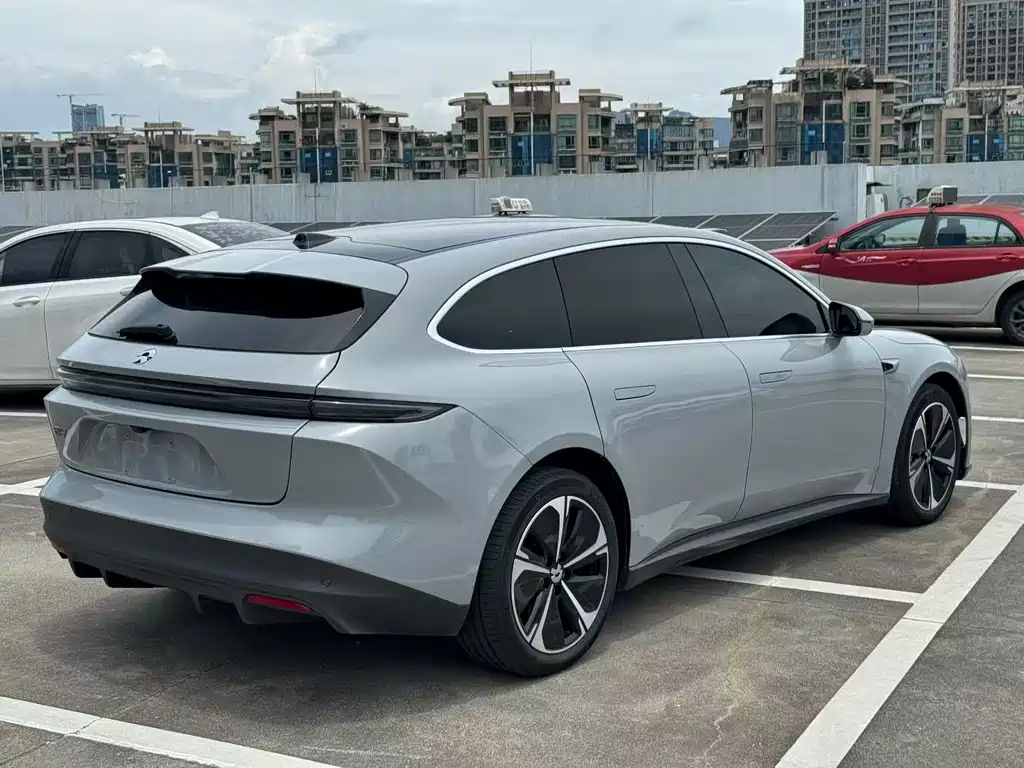 NIO ET5T 2025