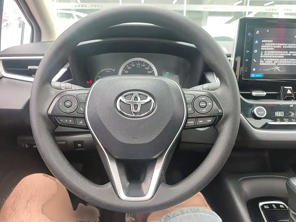Toyota Corolla 2022 — фото 11