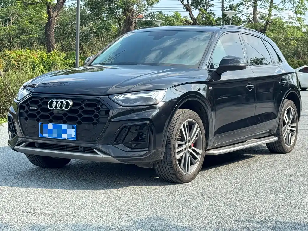 Audi Q5L 2022 — фото 1