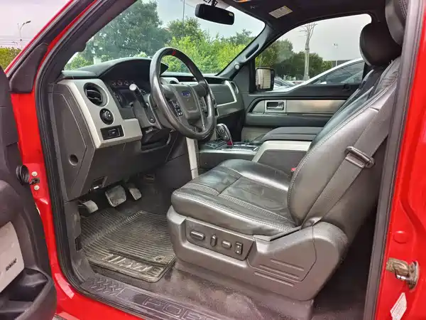 Ford F-150 Raptor 2012