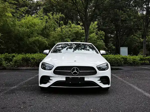 Mercedes-Benz E-Class 2022