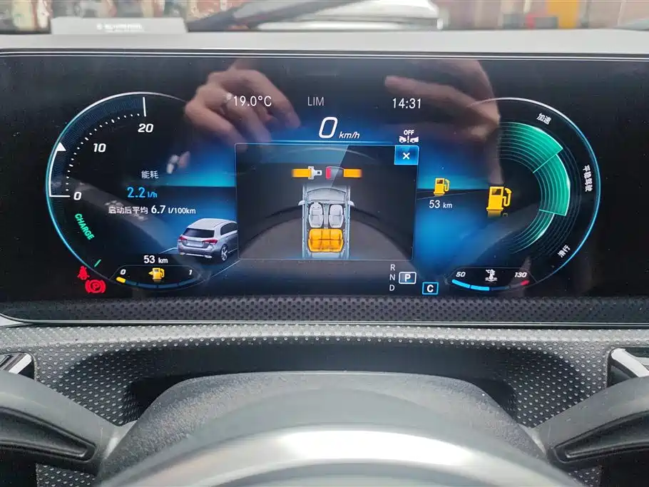 Mercedes-Benz A-Class 2022 — фото 14