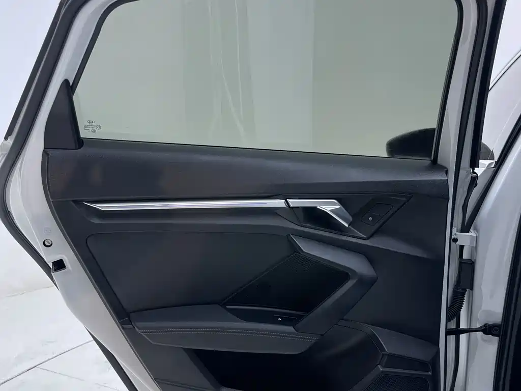 Audi A3 2022 — фото 12
