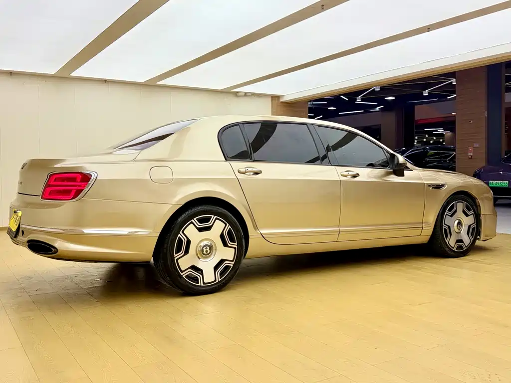 Bentley Flying Spur 2008 — фото 9