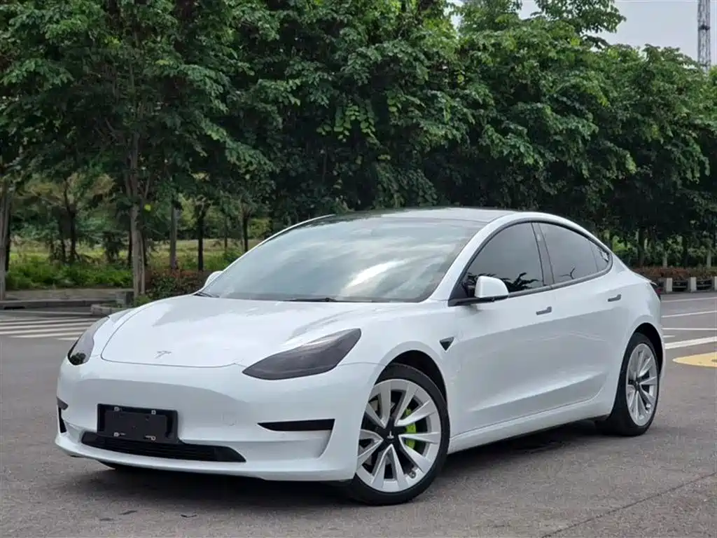 Tesla Model 3 2022 — фото 1