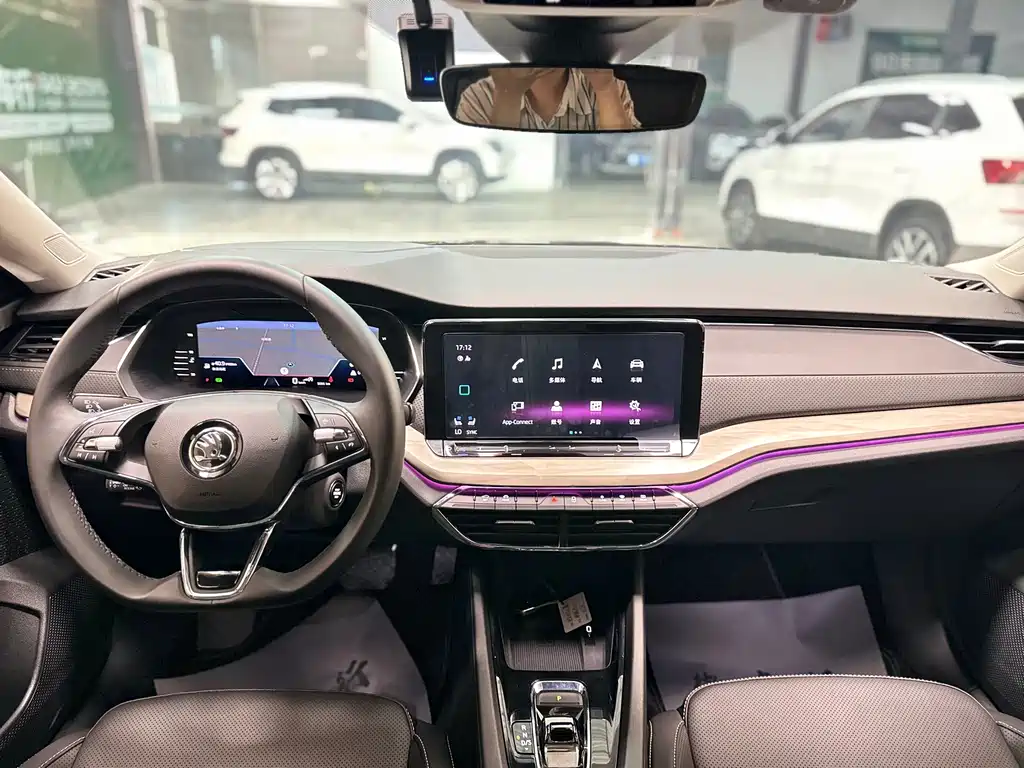 Skoda Octavia 2023 — фото 23