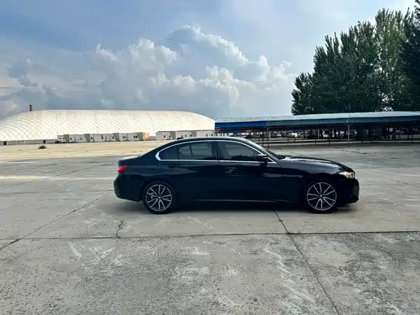 BMW 3 Series 2023