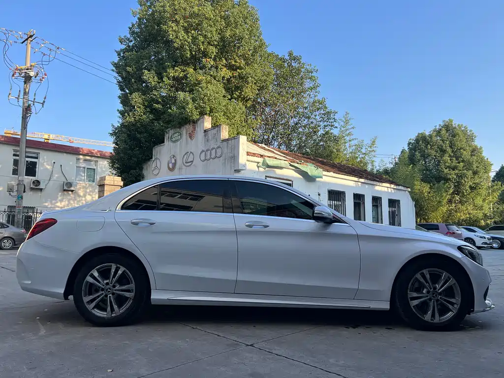 Mercedes-Benz C-Class 2018 — фото 8