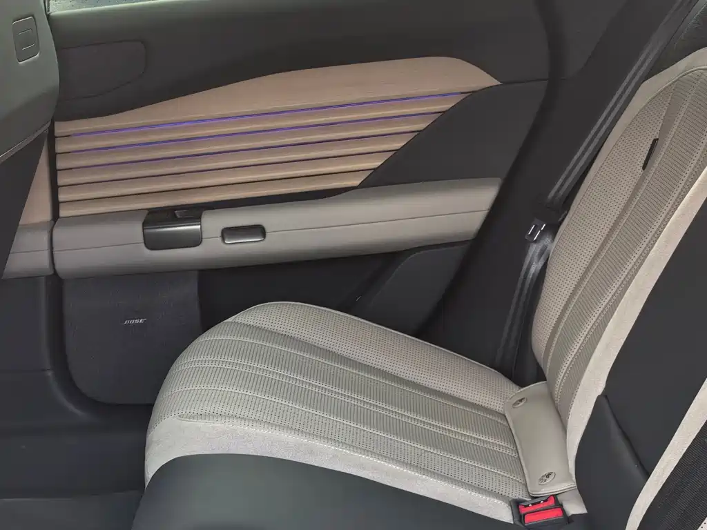 Audi E5 Sportback 2025 — фото 11