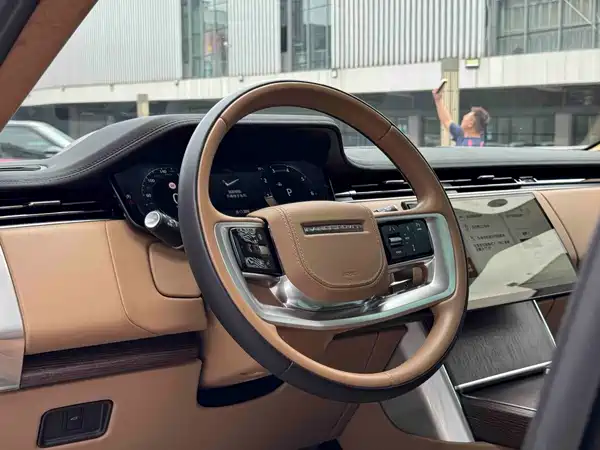 Land Rover Range Rover 2025