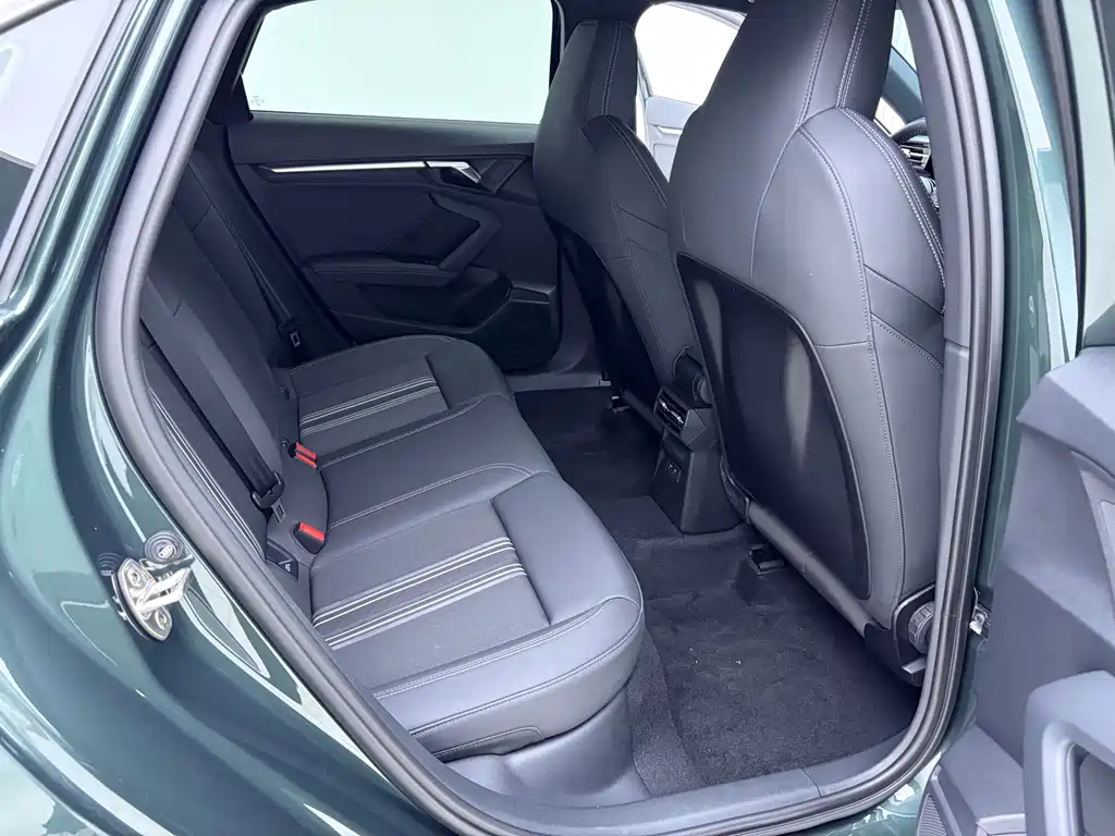 Audi A3 2023 — фото 16