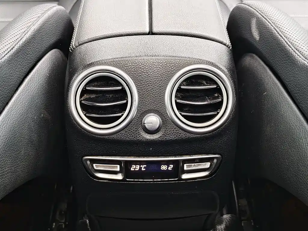 Mercedes-Benz GLC 2018 — фото 27