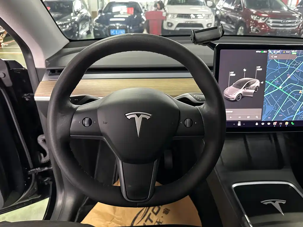 Tesla Model Y 2021 — фото 7