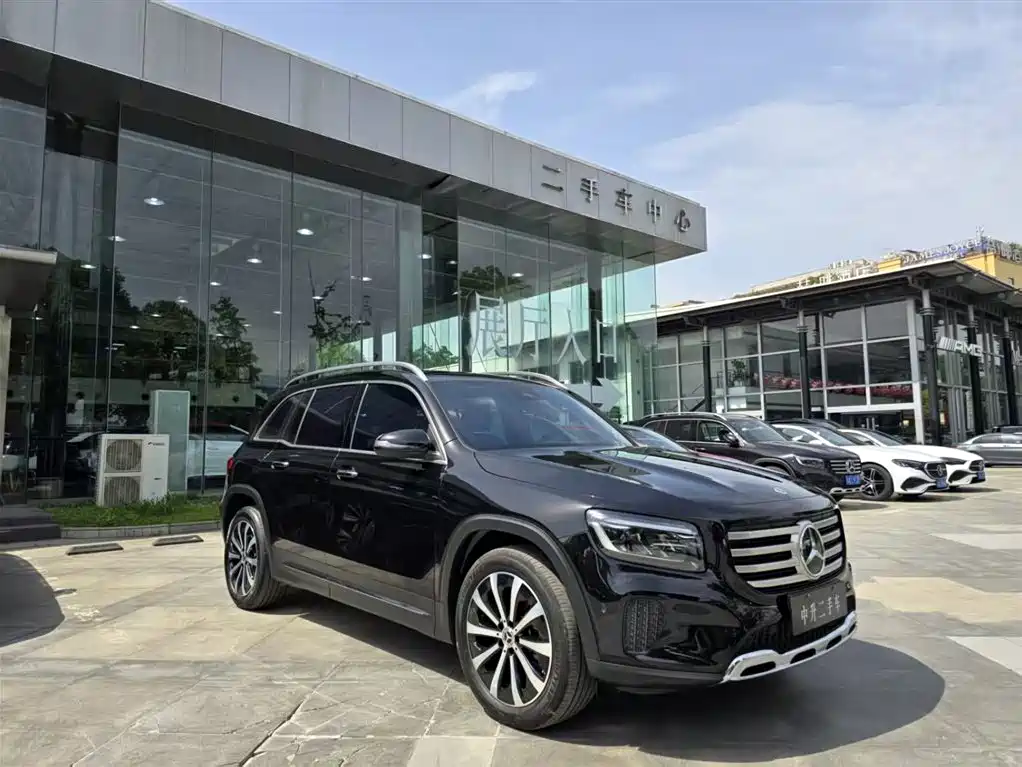 Mercedes-Benz GLB 2024 — фото 3