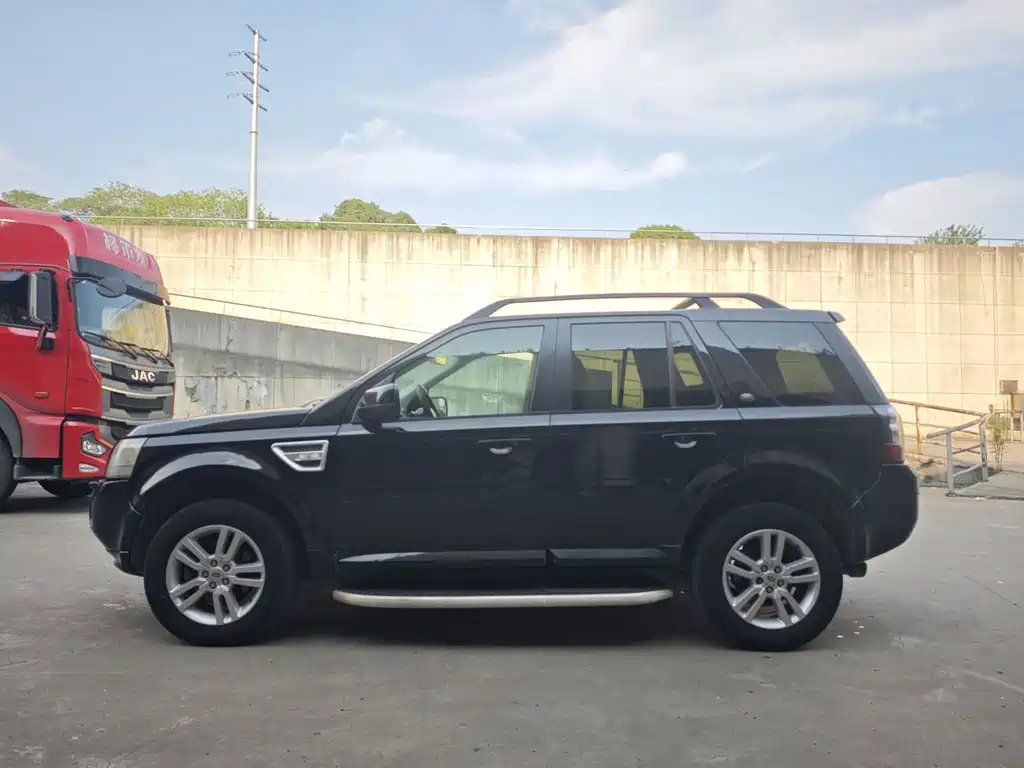 Land Rover Freelander 2 2013 — фото 13