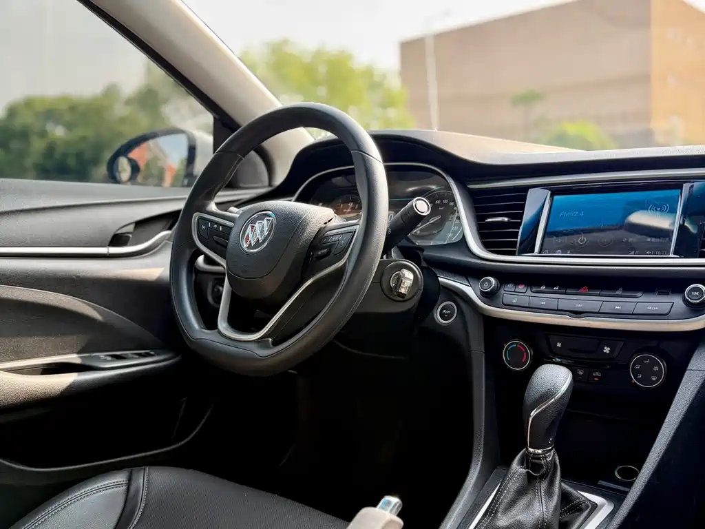 Buick Excelle 2021 — фото 5