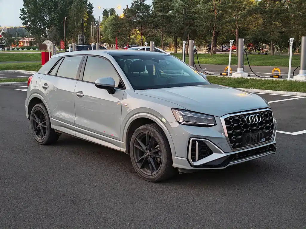 Audi Q2L 2022