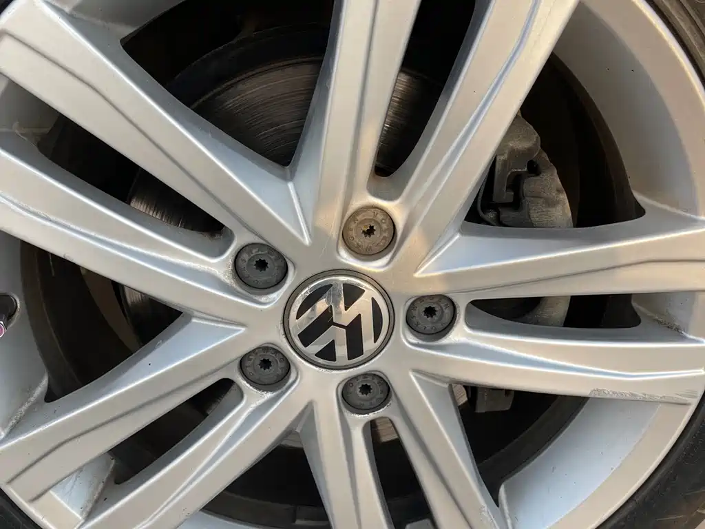 Volkswagen Sagitar 2019