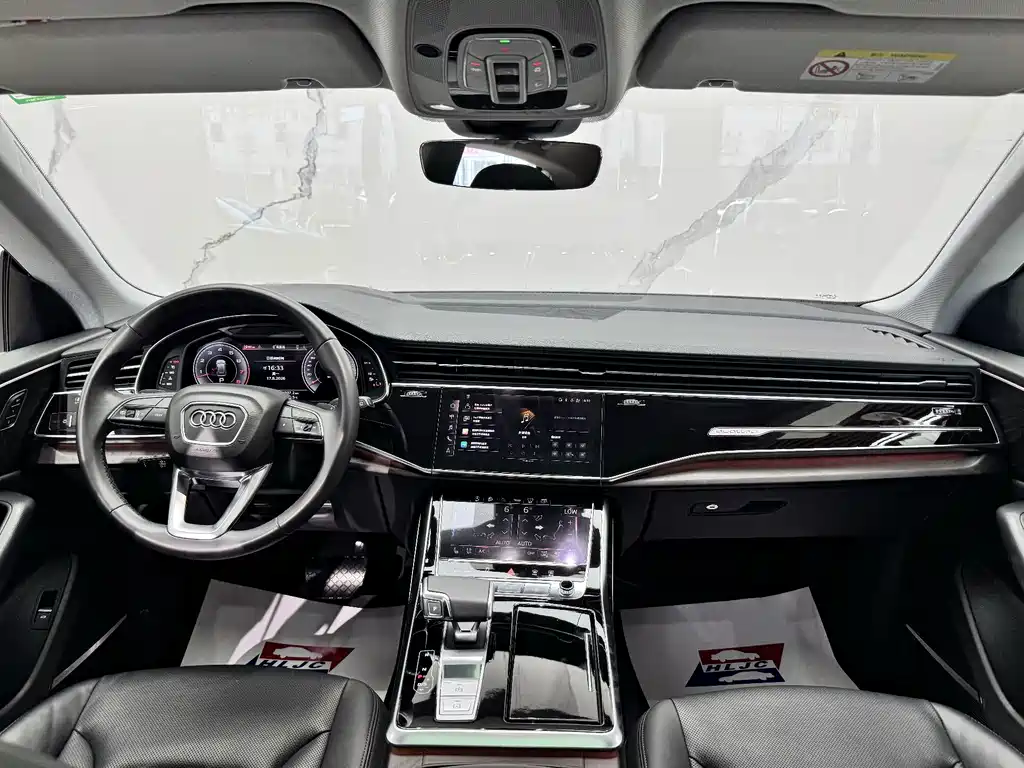 Audi Q8 2021 — фото 11