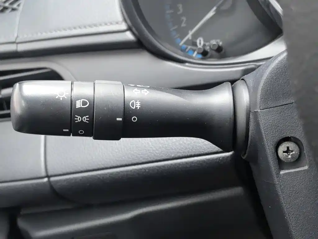 Toyota Yaris L 2019 — фото 21