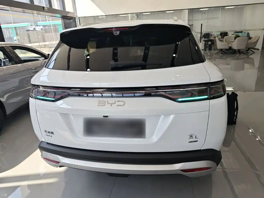 BYD Song L DM-i 2026 — фото 6