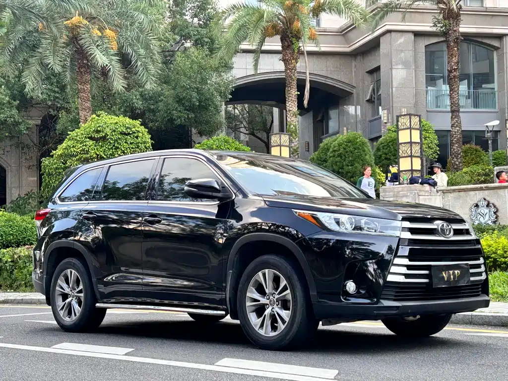 Toyota Highlander 2018 — фото 3
