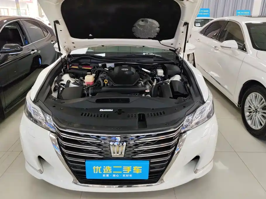 Toyota Crown 2019 — фото 10