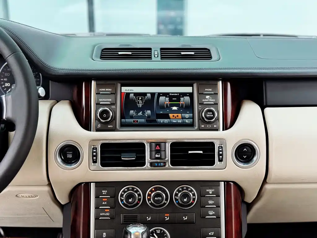 Land Rover Range Rover 2012 — фото 16