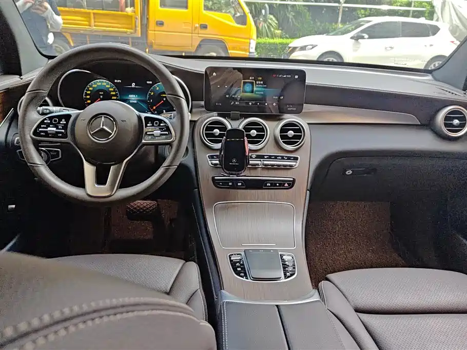 Mercedes-Benz GLC 2021 — фото 12
