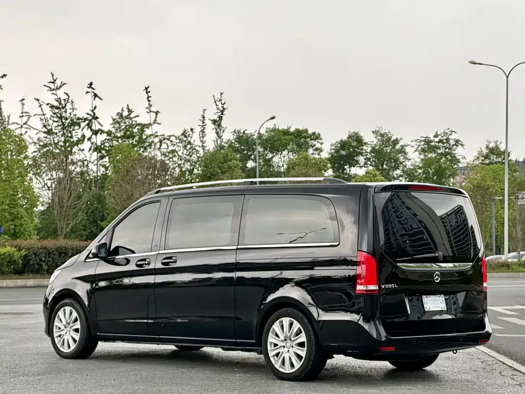 Mercedes-Benz V-Class 2020 — фото 4