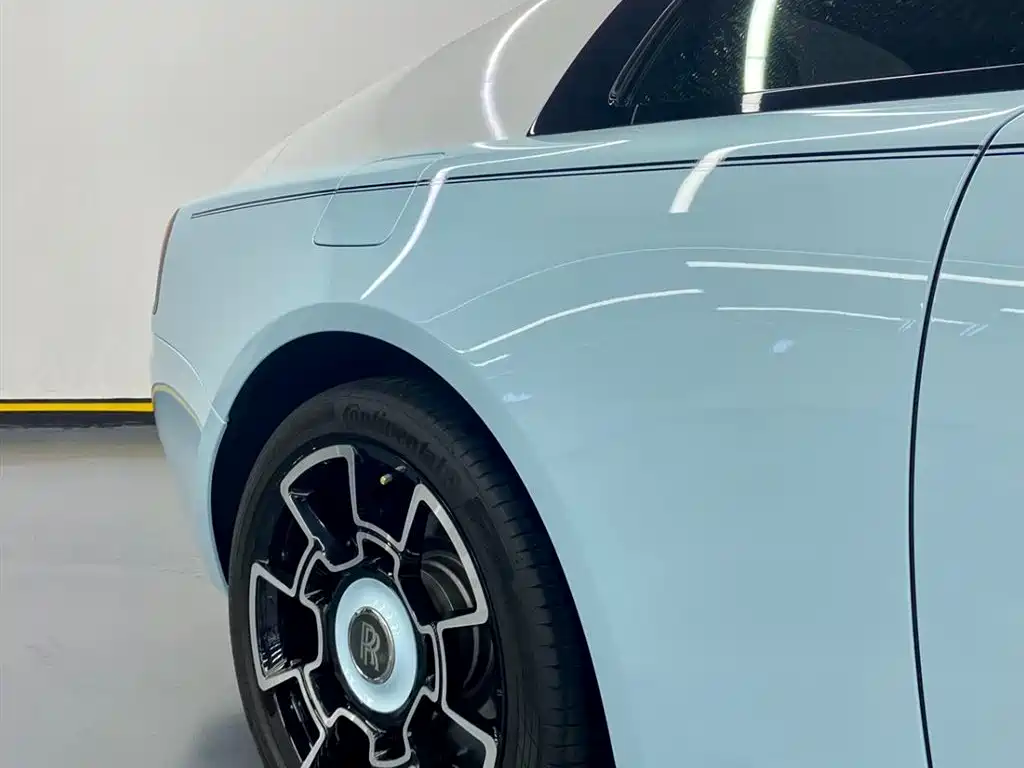 Rolls-Royce Phantom 2018 — фото 9