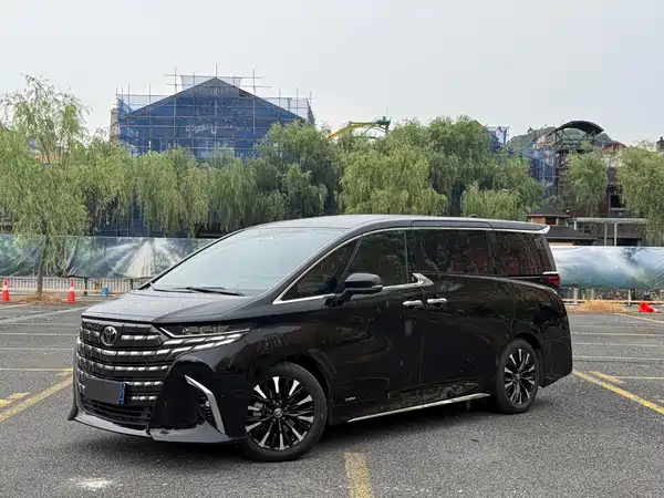 Toyota Alphard 2023
