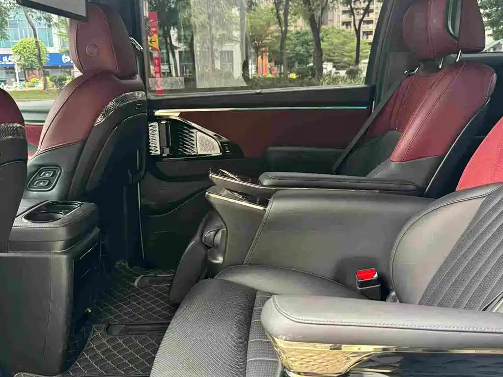 GAC Trumpchi M8 2023 — фото 10