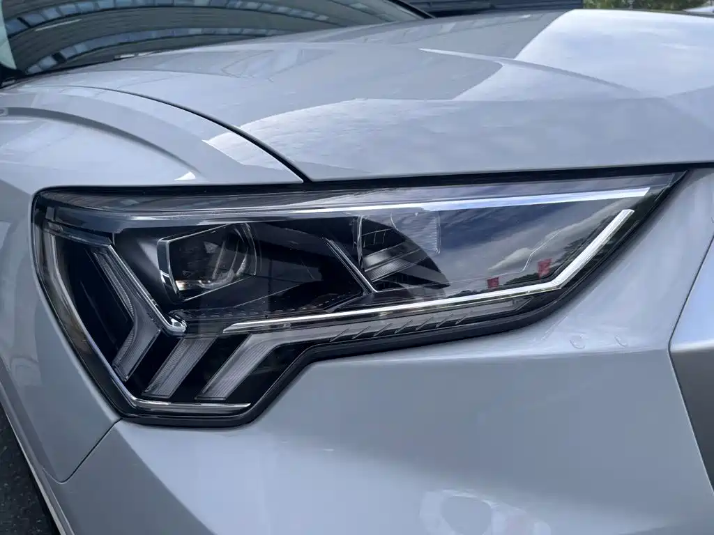 Audi Q3 2022 — фото 16