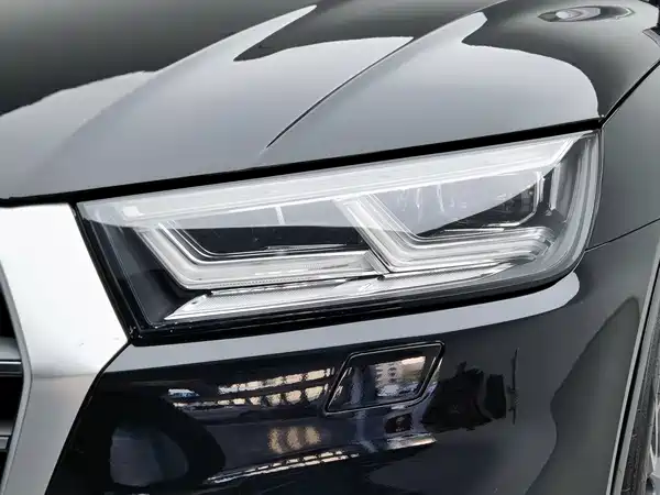 Audi Q5L 2020