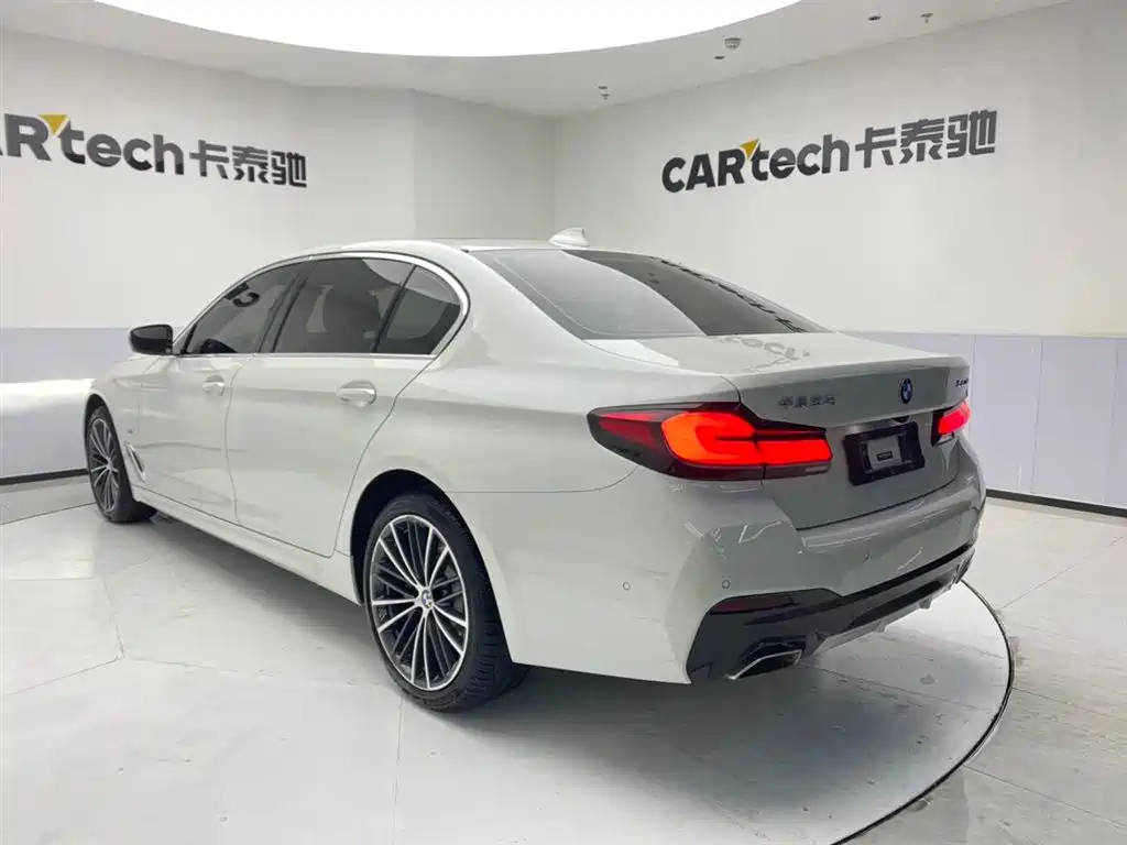 BMW 5 Series 2021