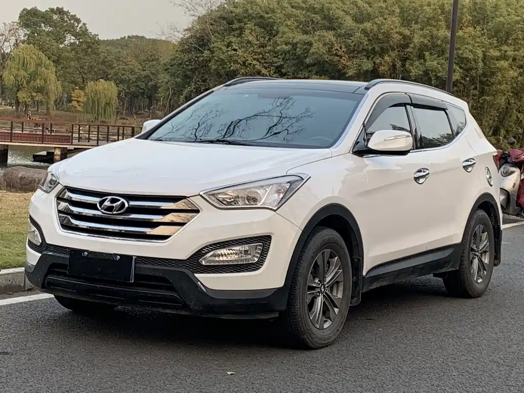 Hyundai Santa Fe 2015 — фото 1