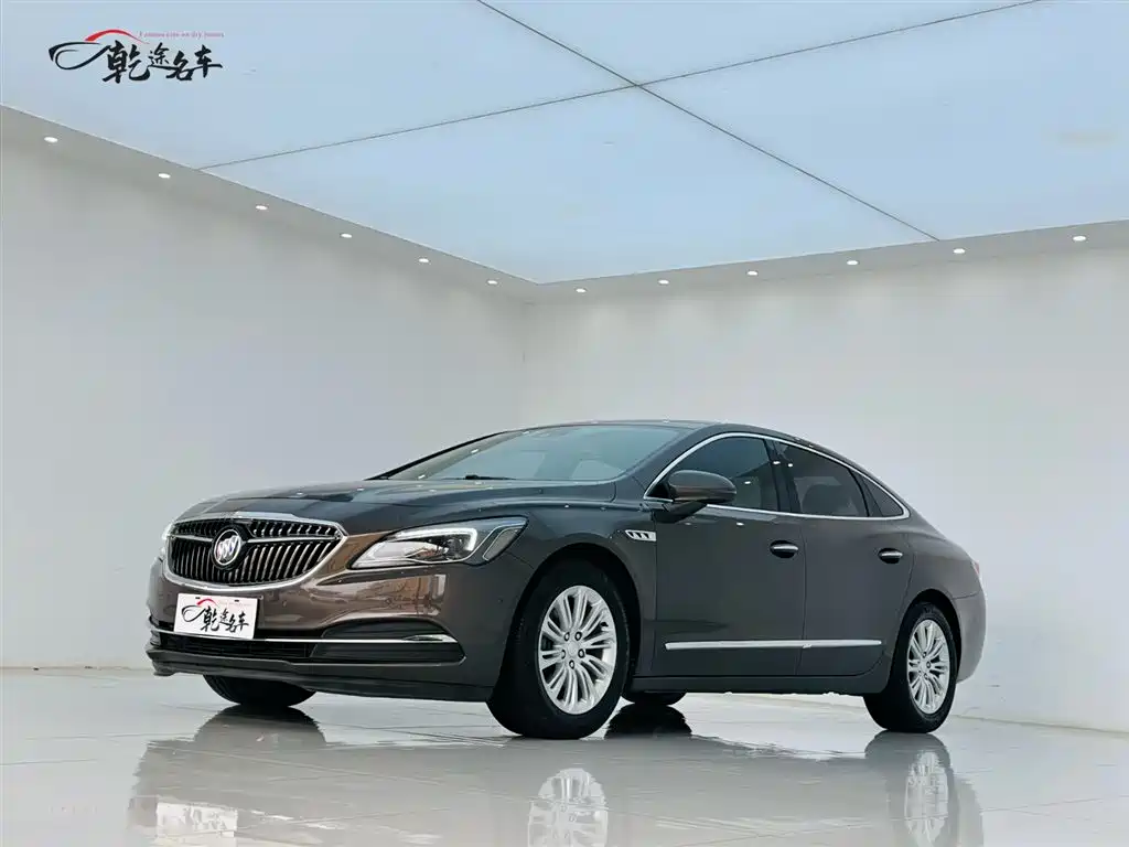 Buick LaCrosse 2019 — фото 1